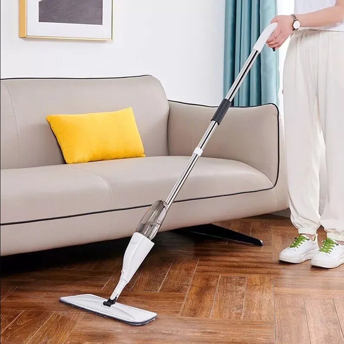 Spray Mop With Microfiber Cleaning Pads